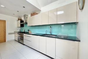 Photo 14- click for photo gallery